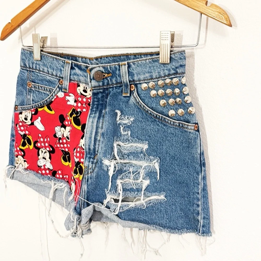 LEVI’S Minnie Mouse Denim Shorts Reworked Distressed Studded Pocket Size 25